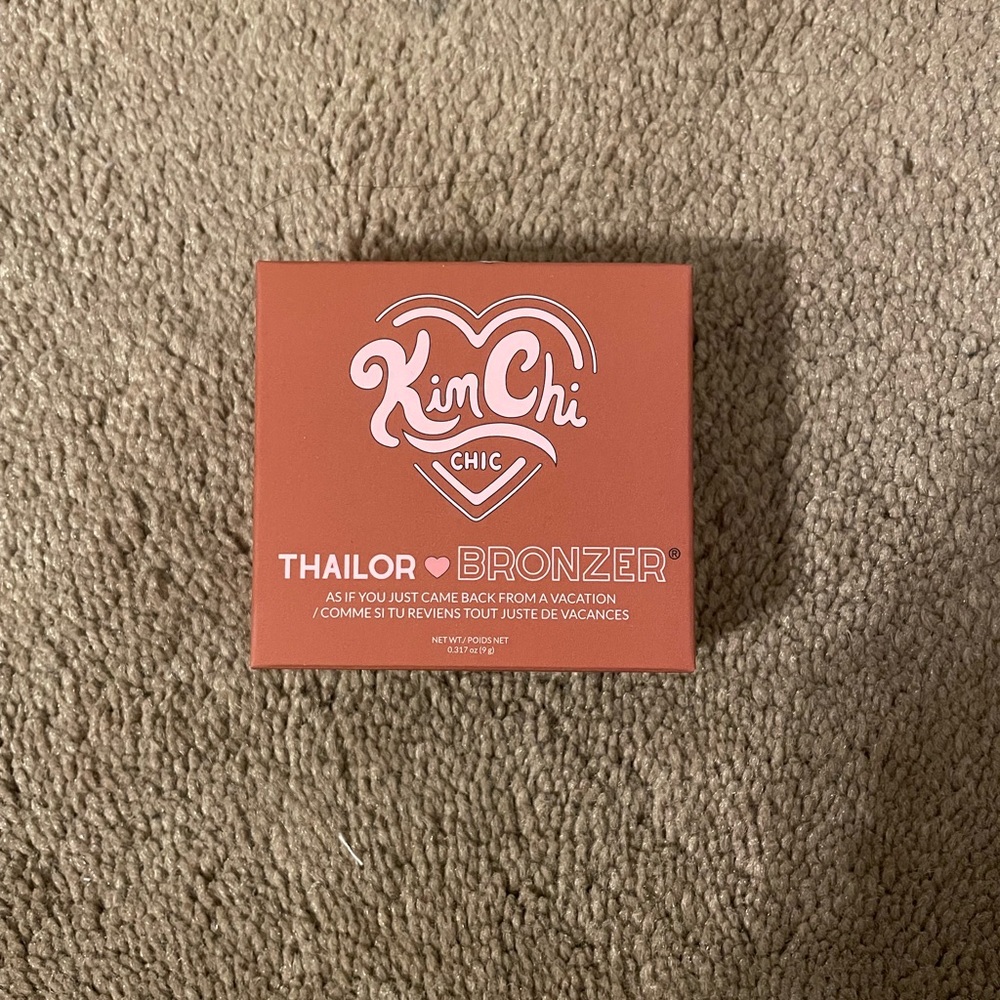 Kim Chi chic bronzer